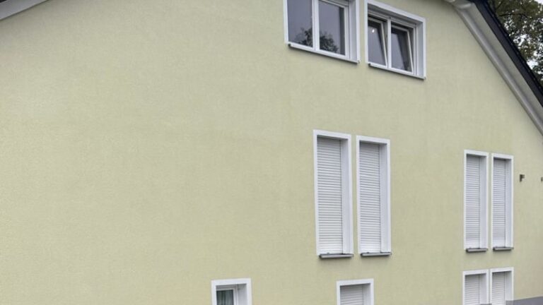 Fassadenreinigung Brand - Fassade